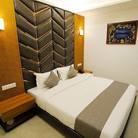 Hotel The Grand 인도르 외부 사진